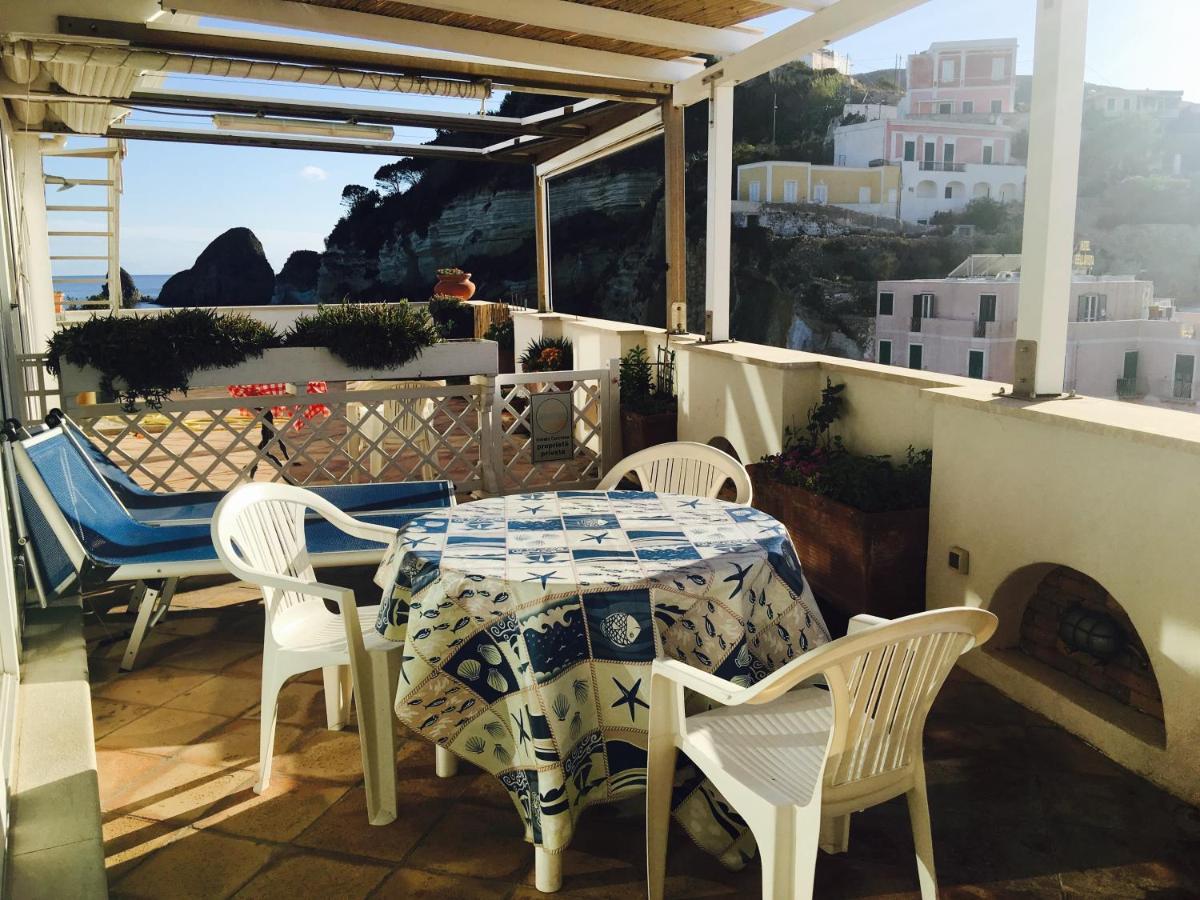 Agenzia Isotur Nontiscordardime Ponza Exterior foto